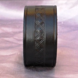 Obrázek výrobku: Kožený náramek ručně řezaný, černý