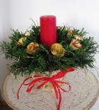 Výrobek: Vánoční svícen s červenou vonnou svící