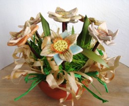 Obrázek výrobku: Keramické květiny v menší nádobě